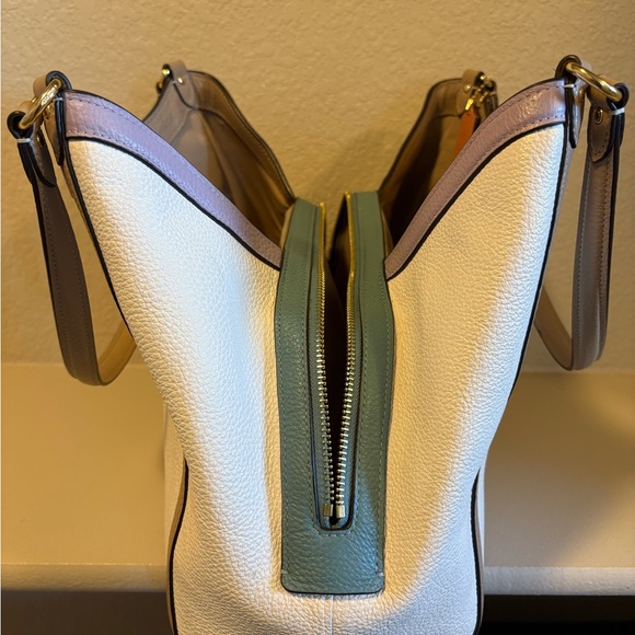 Coach White and Tan Leather Shoulder Bag